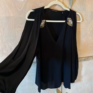 Kobi halperin beautiful dressy top with open sleeves size small